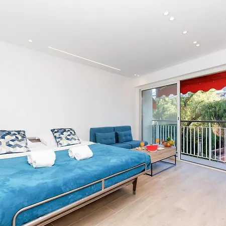 Santa Cruz Yourhosthelper Daire