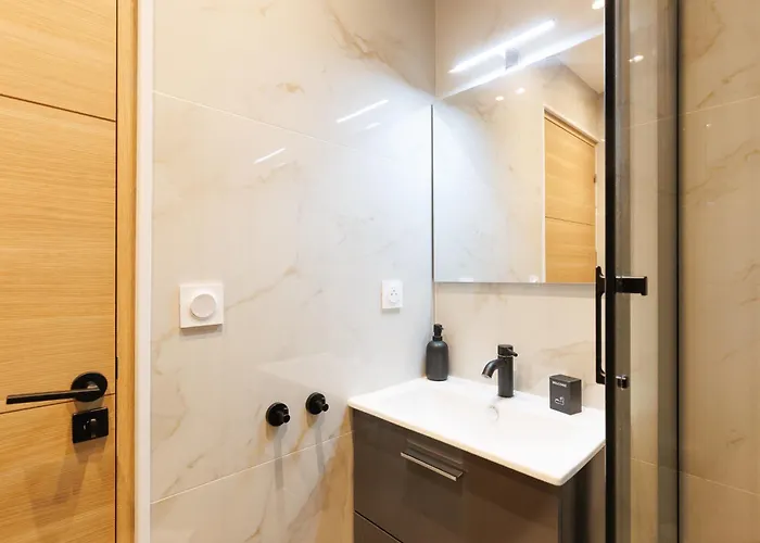 Santa Cruz Yourhosthelper *